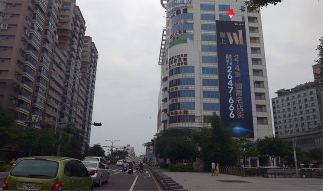 N-0666C壁面廣告塔-台南市東區中華東路三段360號-德安百貨外牆、文化中心廣告看板